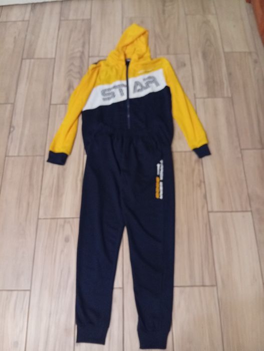 Костюм спортивний 15-16років