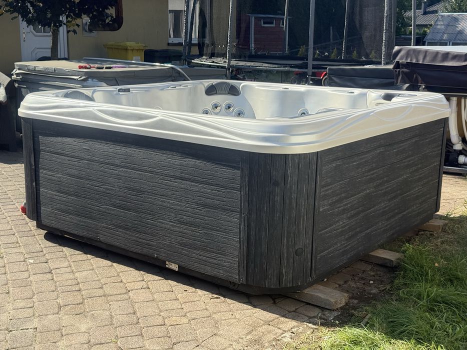Jacuzzi / Spa Island spas balboa Grand Bahama – powystawowe, jak nowe!