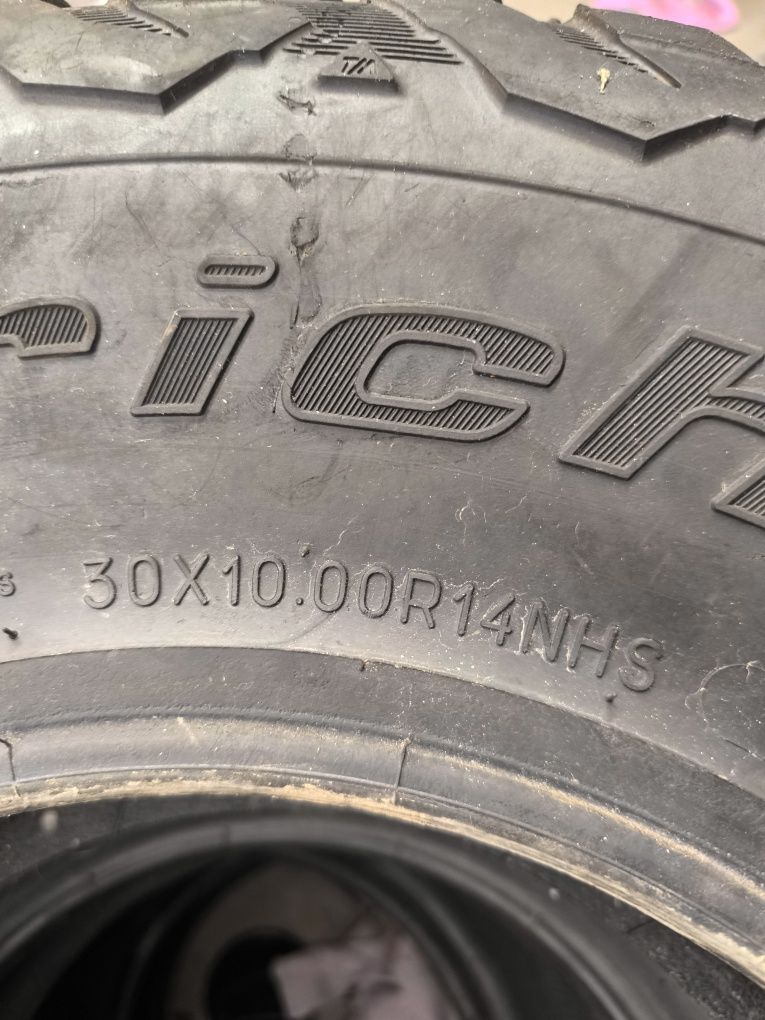 Pneus bf Goodrich 30X10.R14