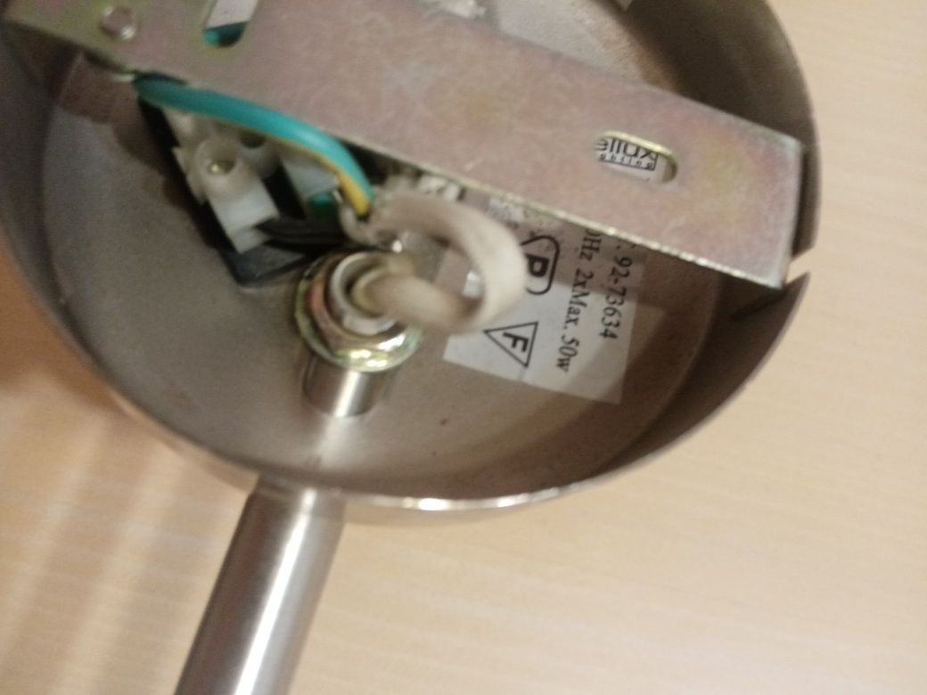 Sprzedam lampę listwę 2x50 W