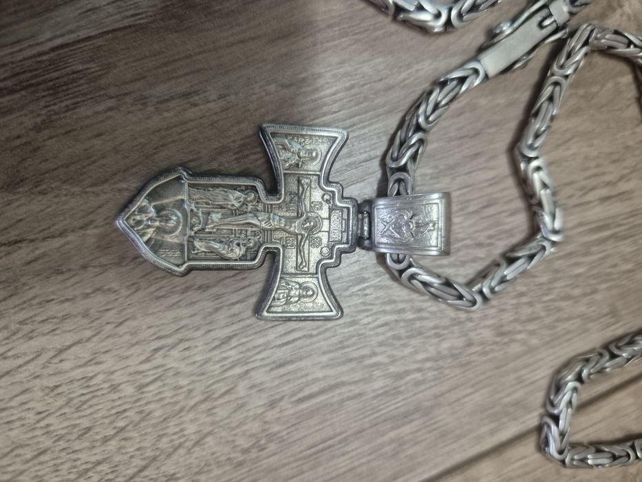 Продам серебряную цепочку