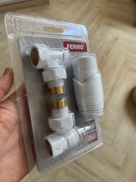 Zestw termostatyczny kątowy Ferro GT30