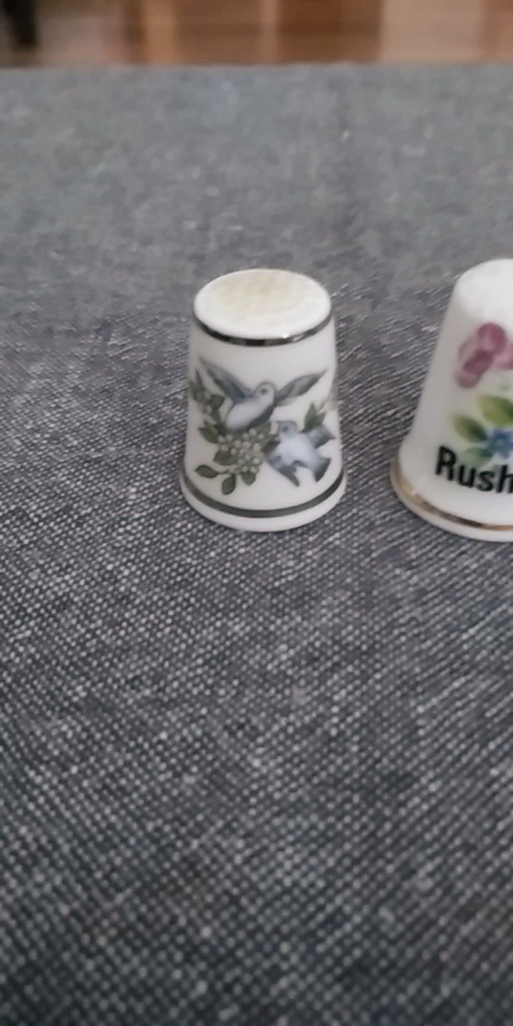 Naparstki kolekcjonerskie porcelana