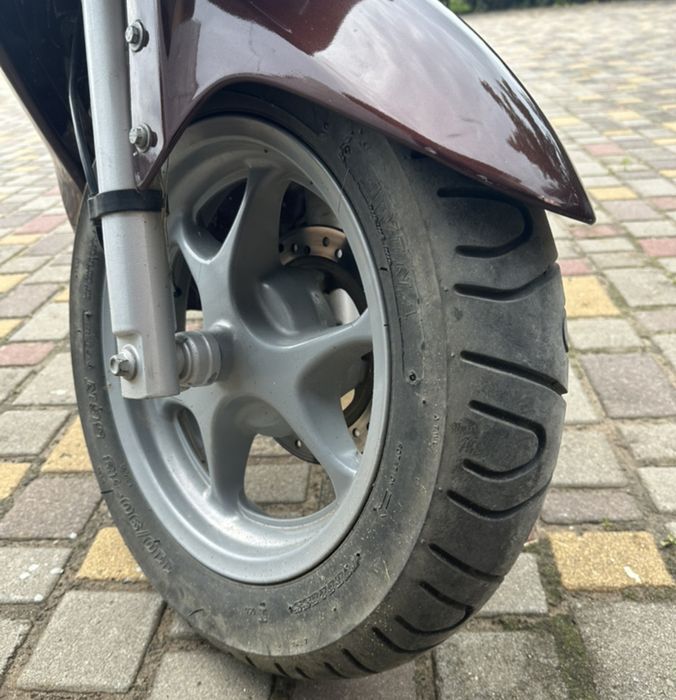 Скутер Honda Dylan