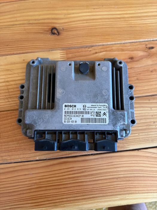 Блок управління двигуном