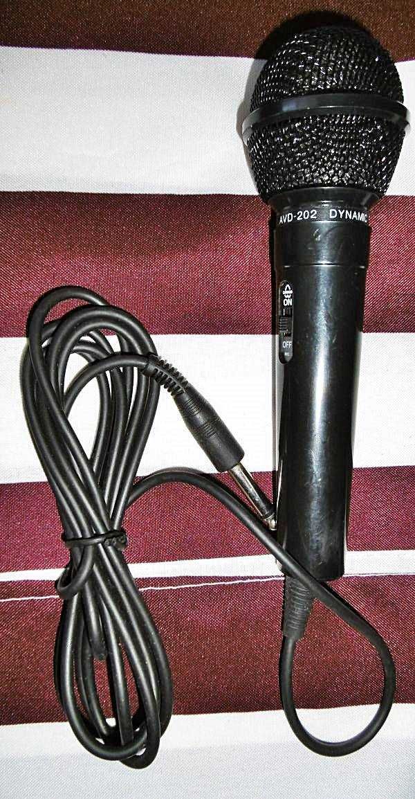 Mikrofon dynamiczny AVD 202