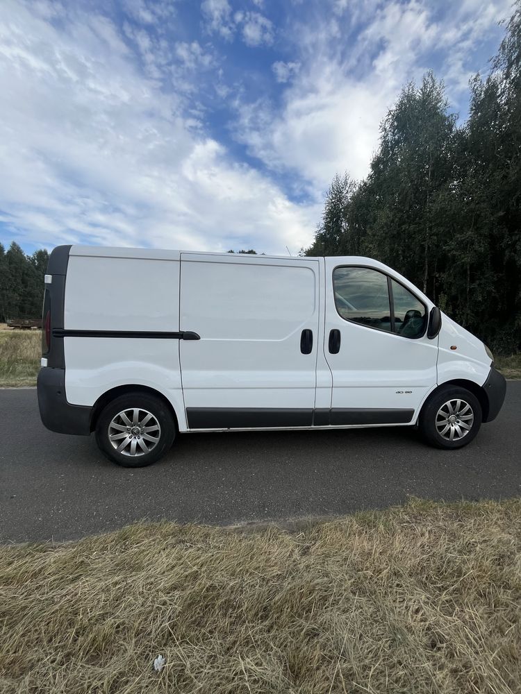 Nissan Primastar 1.9 Dwa kluczyki Opel Vivaro Renault Trafic