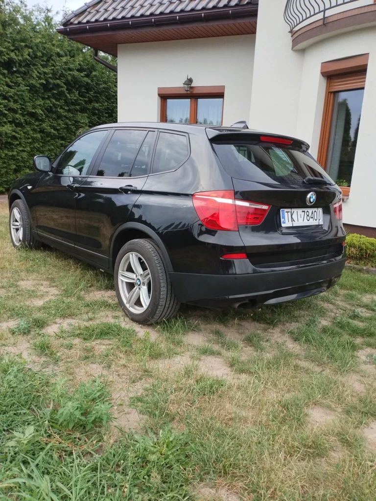Czarne BMV X3 ,2011r