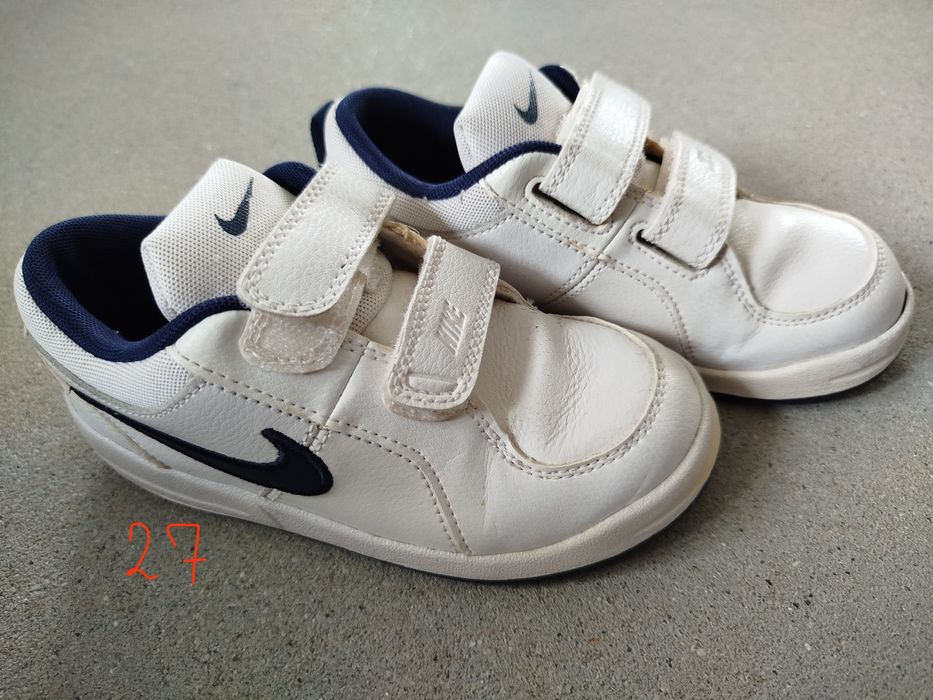 Białe adidasy r. 27 NIKE