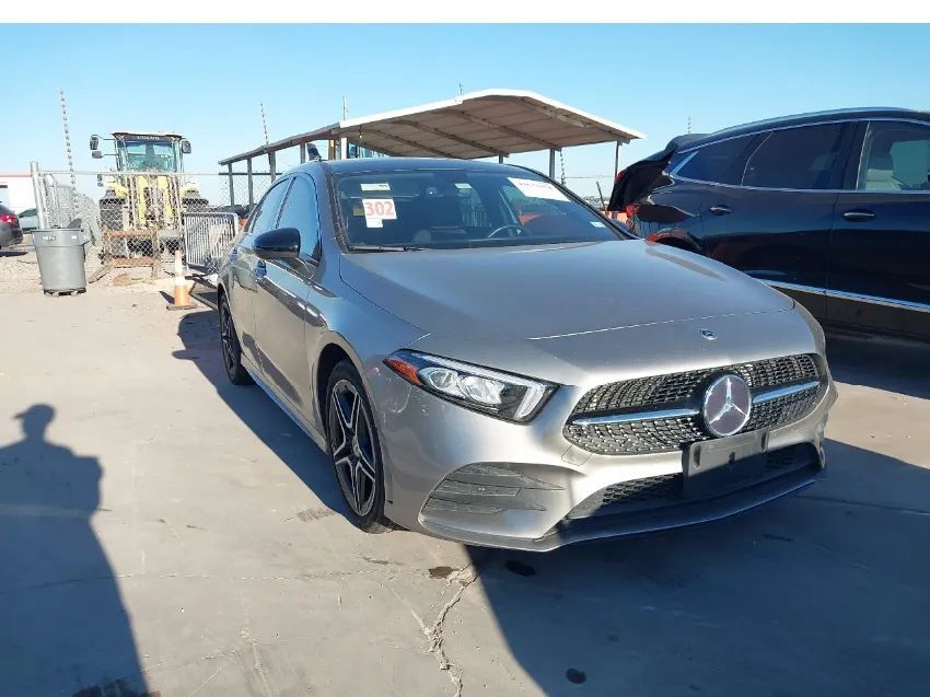 Mercedes-Benz Klasa A AMG Line 4matic | Lekko uszkodzona | Niska Akcyza