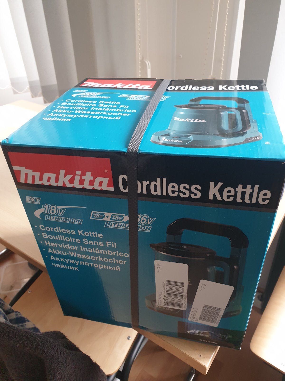 чайник Makita DKT360Z