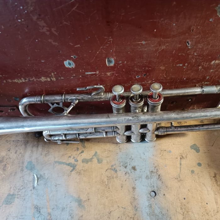 Пррдаю музыкальный инструмент