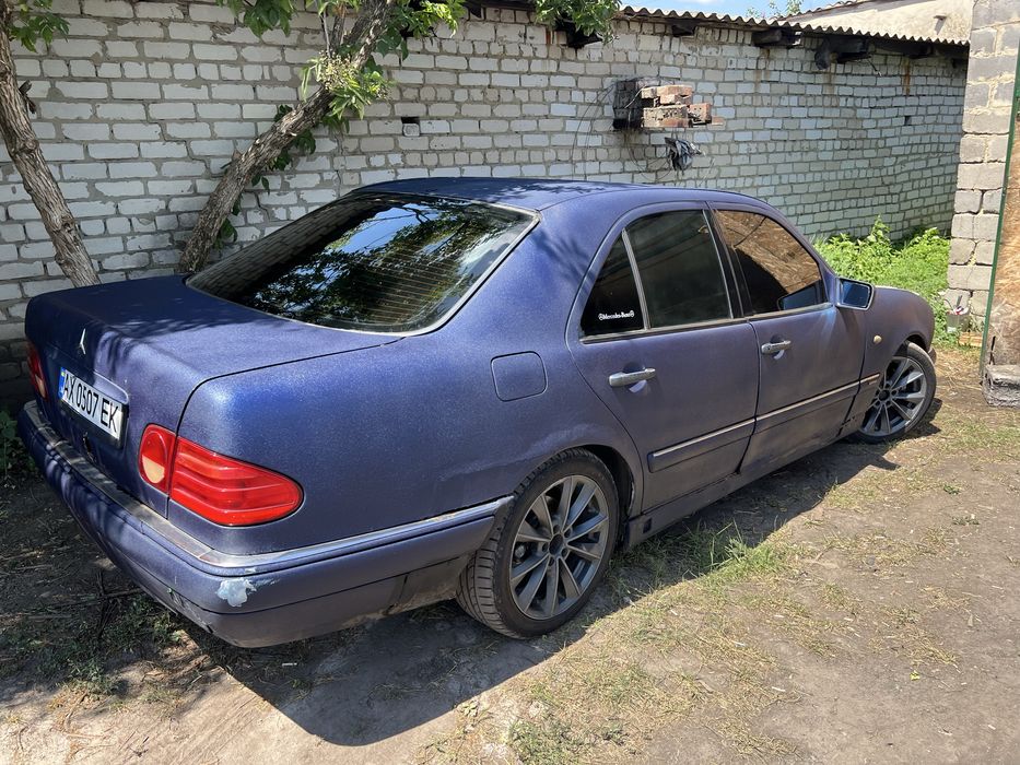 Продам мерседес w210