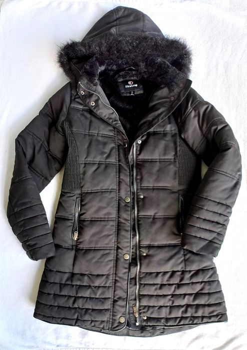 Куртка пальто на хутрі, довжина 85 см.