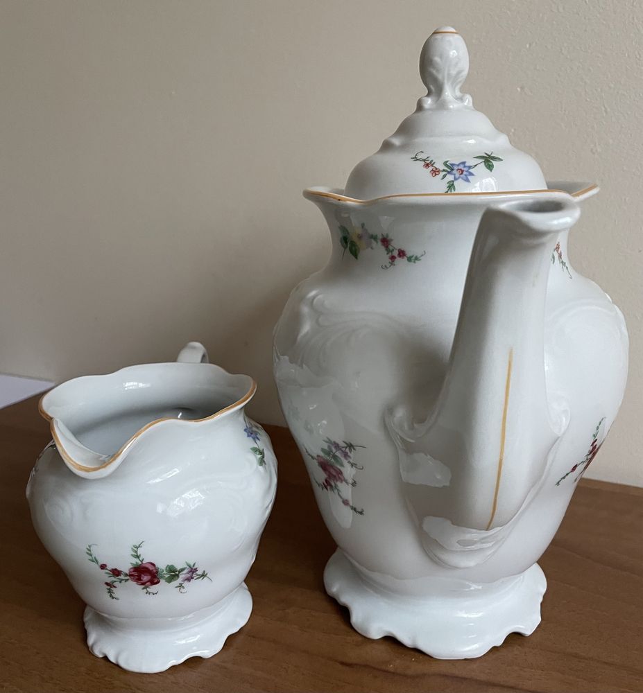 PRL - Wałbrzych - dzbanek / mlecznik / porcelana
