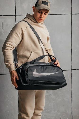 Містка сумка Nike