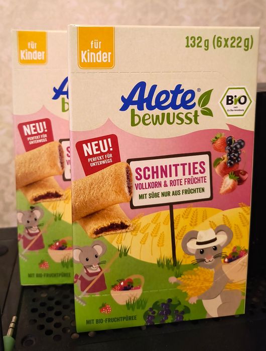 Батончики Alete з начинкою. Сухая лечебная молочная смесь Humana