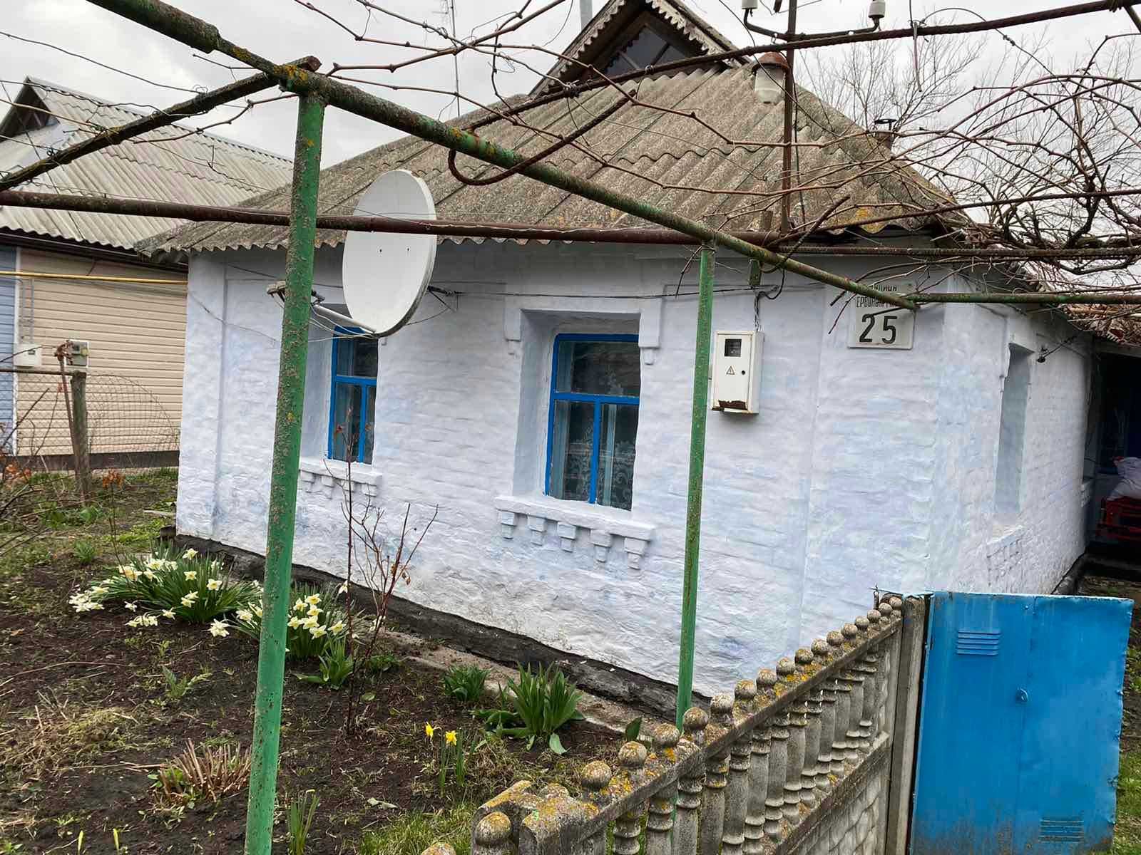 Продам 2  Дома с хоз постройками  с. Тарган Володарского района