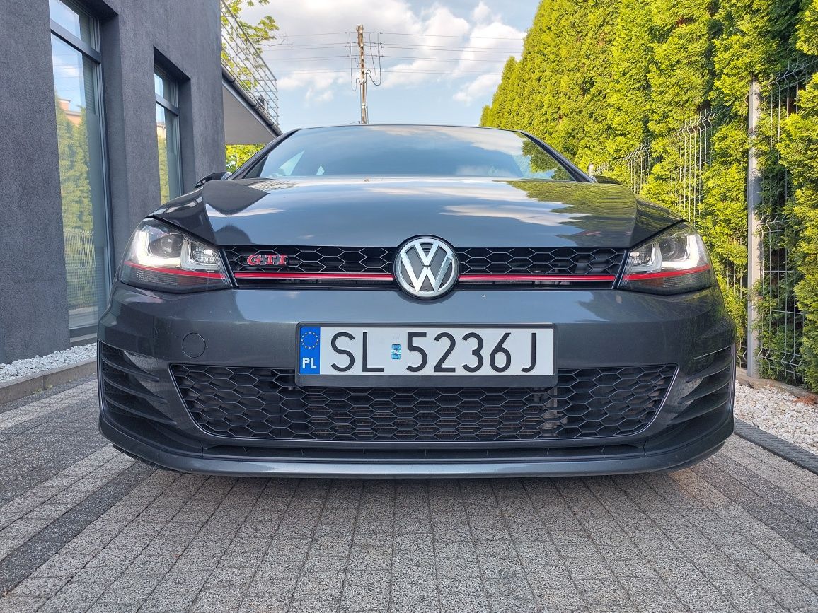 Golf 7 GTI Performence,  jak nowy niski przebieg manual