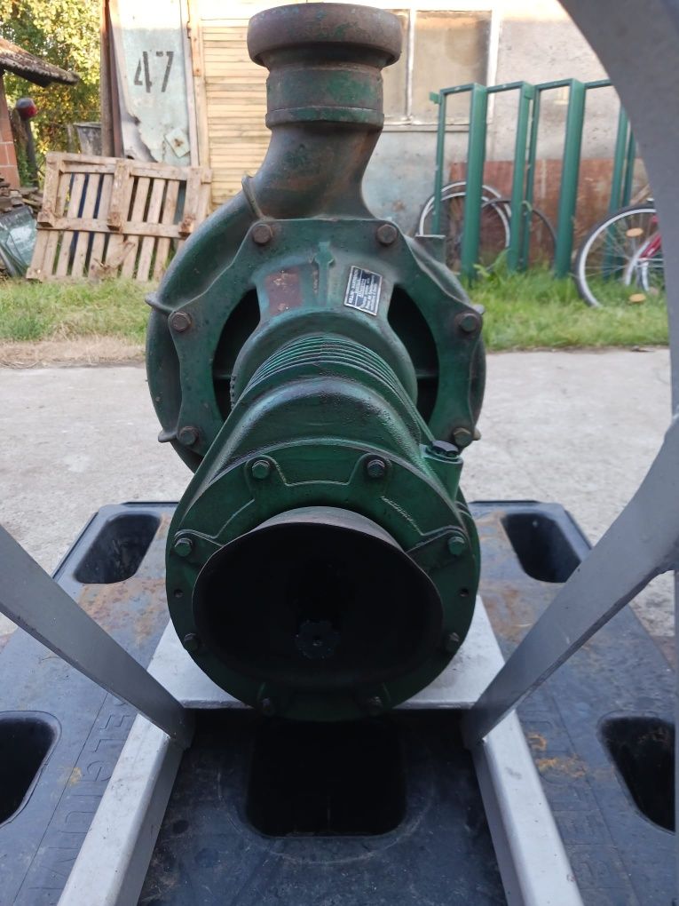 Pompa do wody na wałek WOM do dużej deszczowni