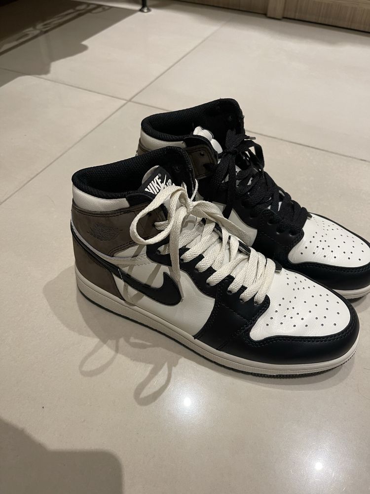 Air Jordan 1 Retro High Dark Mocha