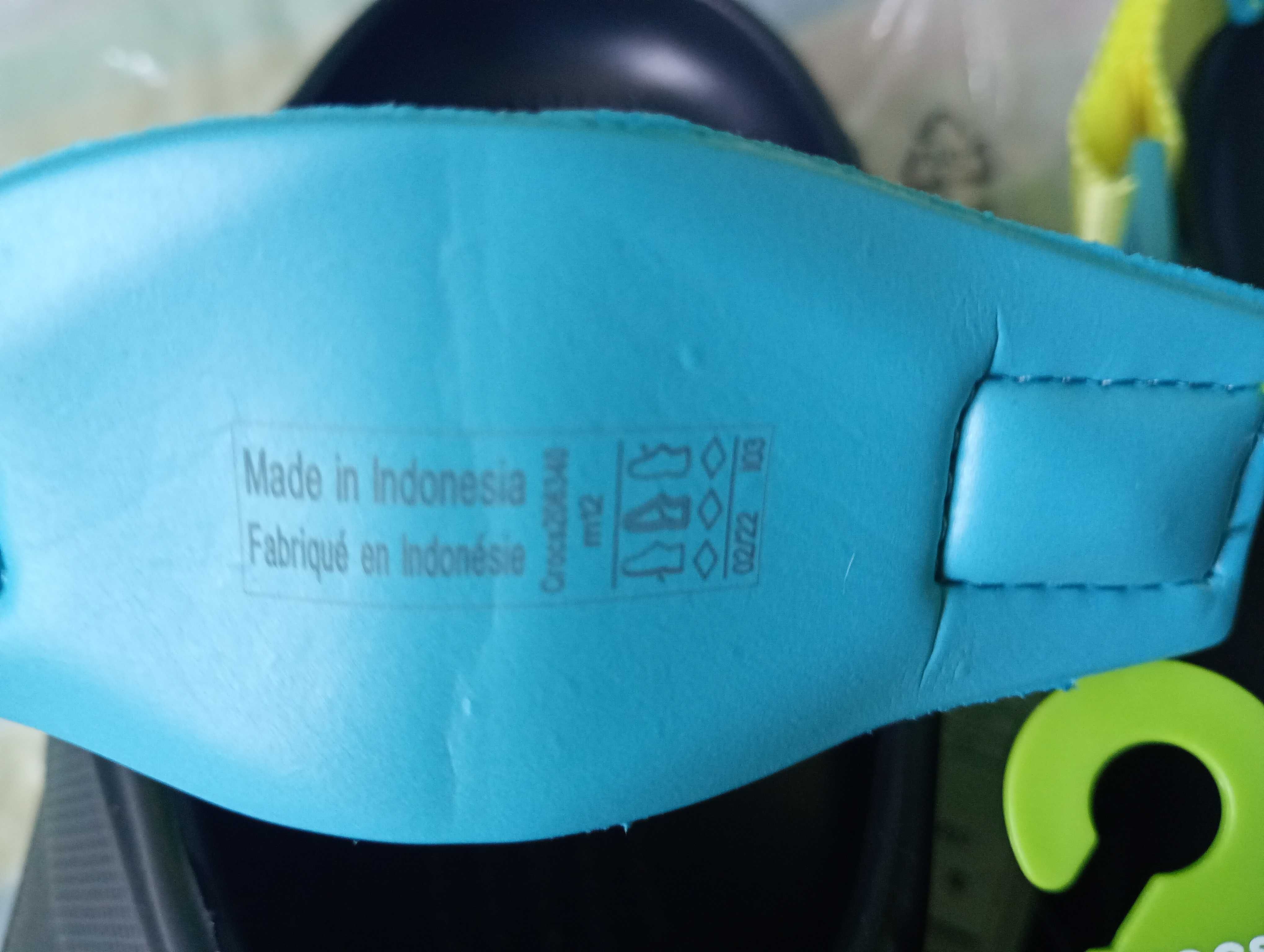 Продаю кроксы оригинал