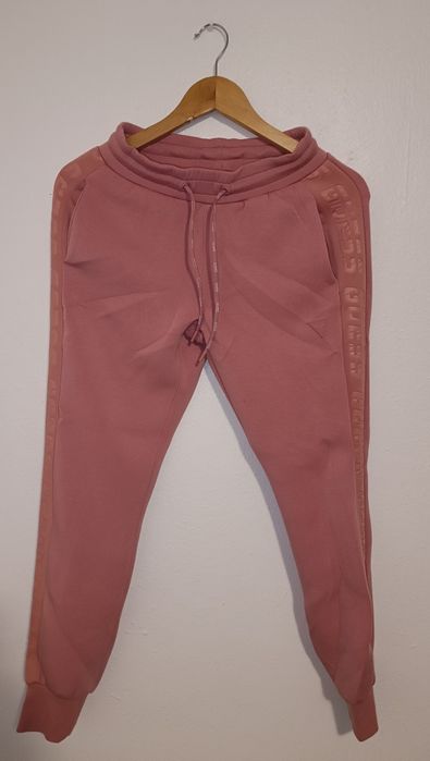 Jogging Guess xs