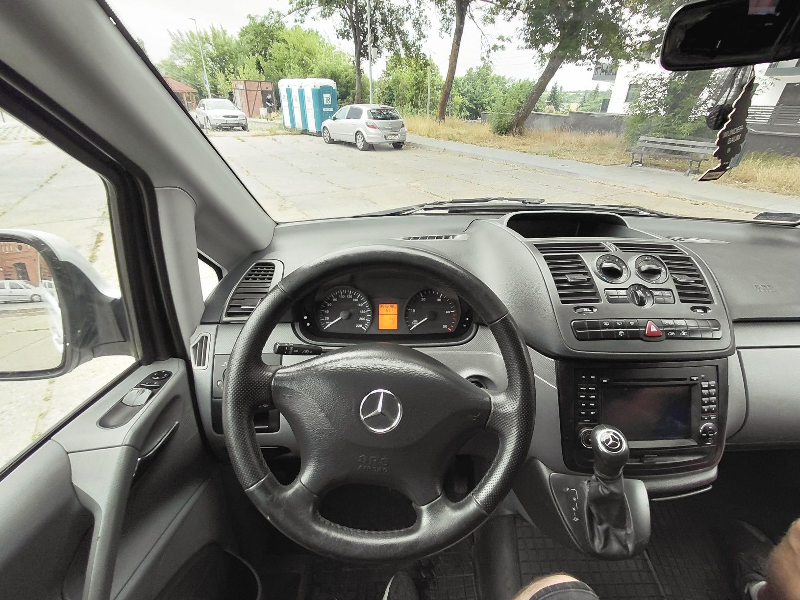 Mercedes vito 9 osob 3.0 v6 automat