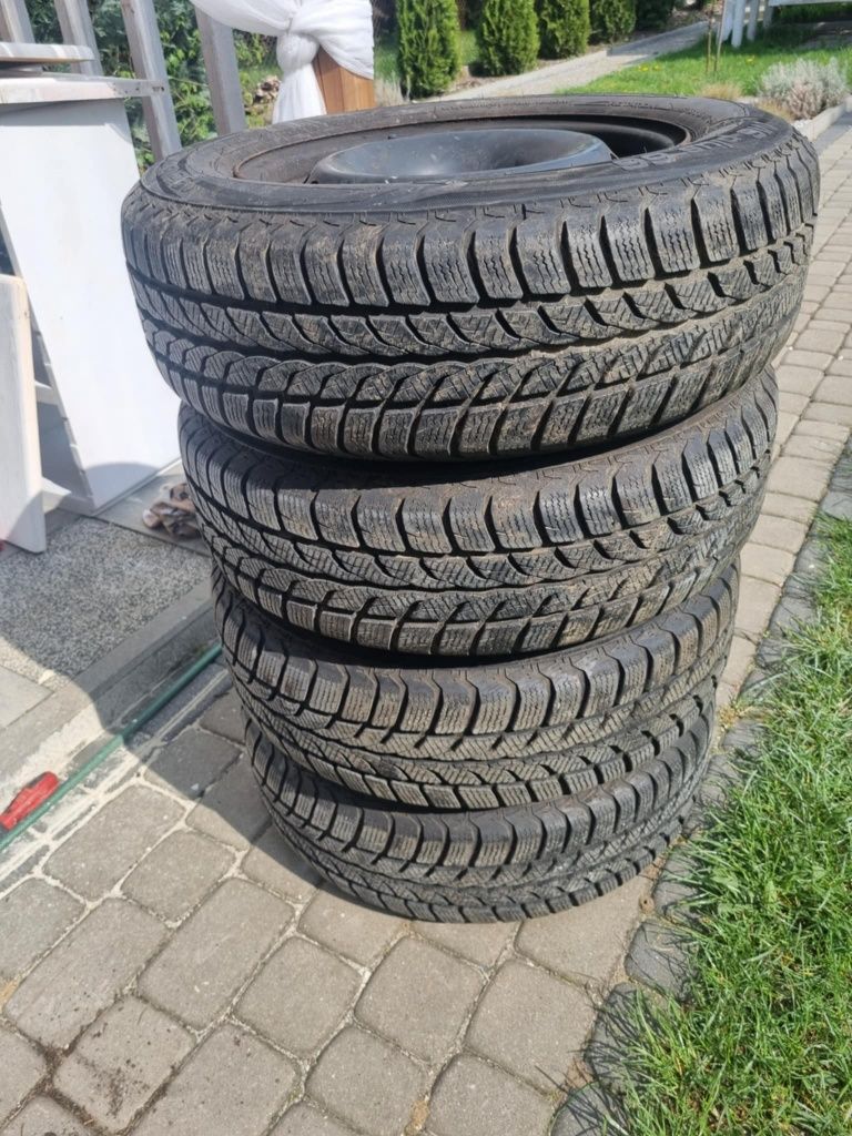 Opony zimowe z felga stalową