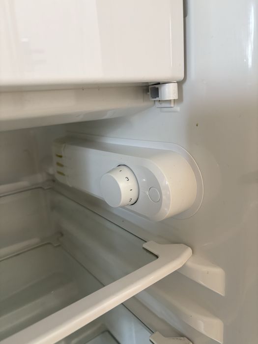 Холодильник BEKO з морозильною камерою