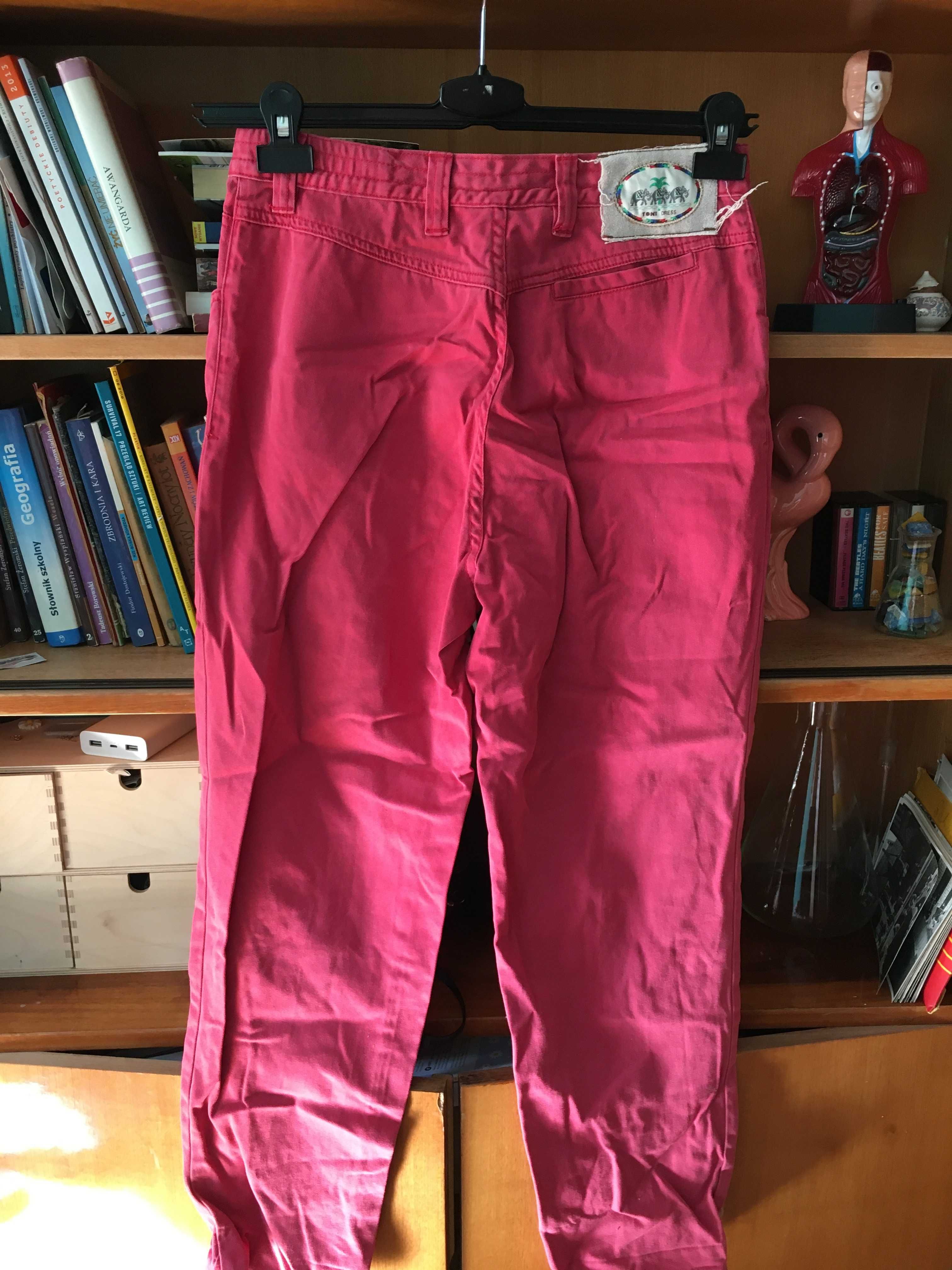 Czerwone Spodnie typu mom jeans retro vintage