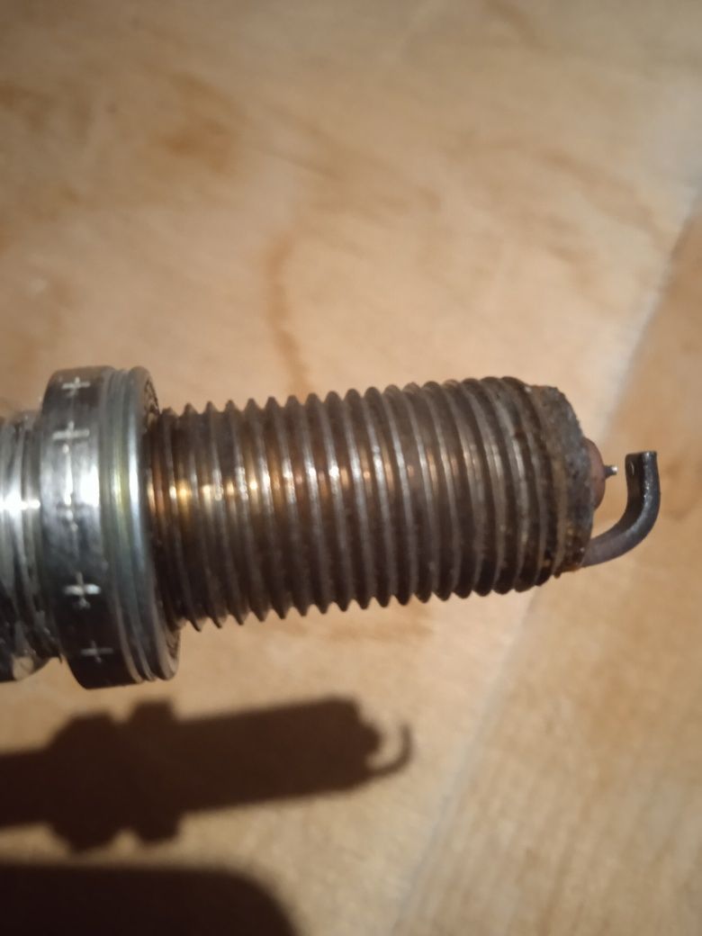 Свечи зажигания 90919-01191 Toyota Lexus б/у