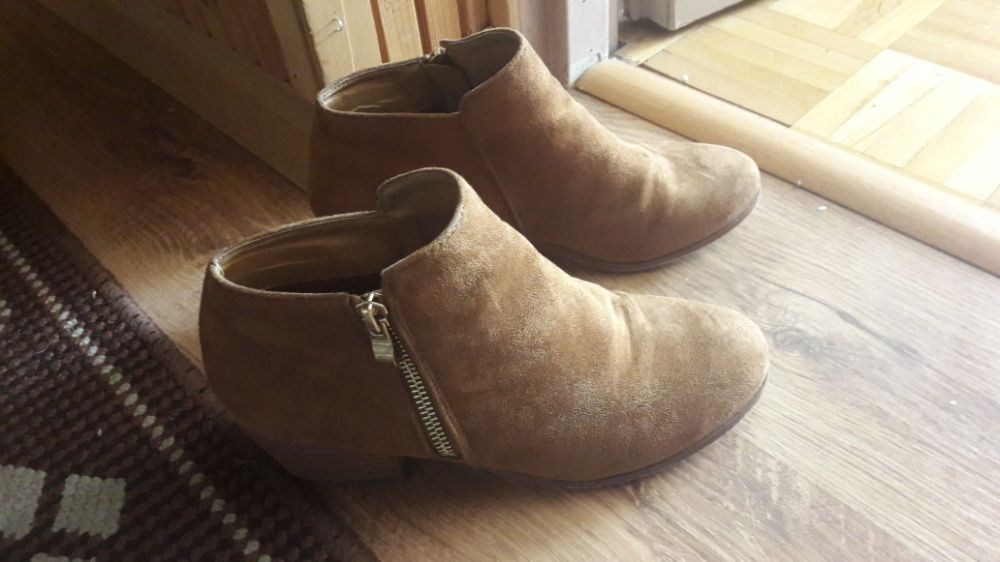 Buty botki sztyblety brązowe suwaki obcas