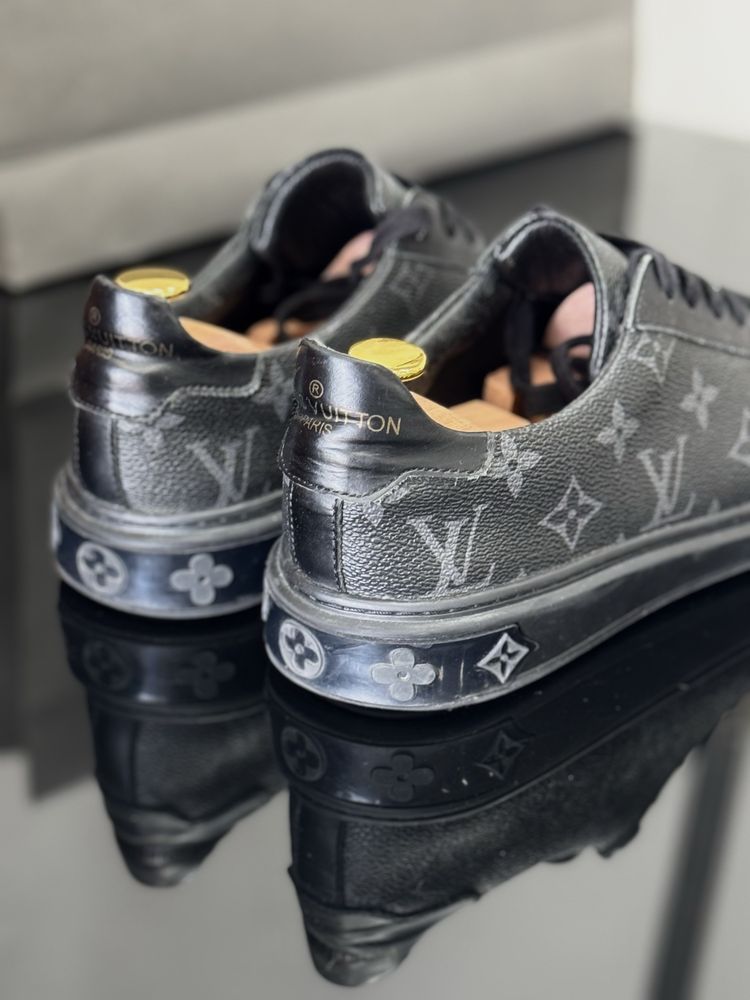Buty Louis Vuitton / LV / rozmiar 41 / trampki