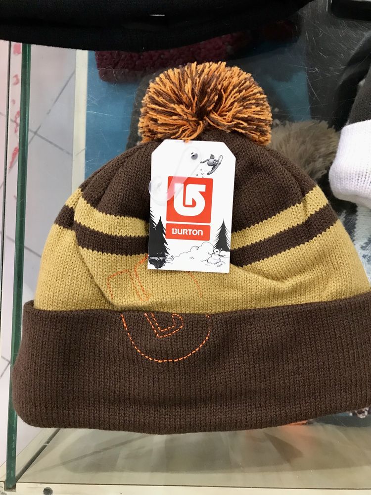 Шапка вязнная для сноуборда Burton