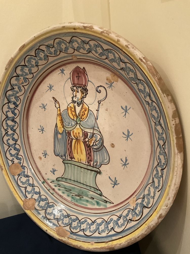 Prato bacia faianca devocional