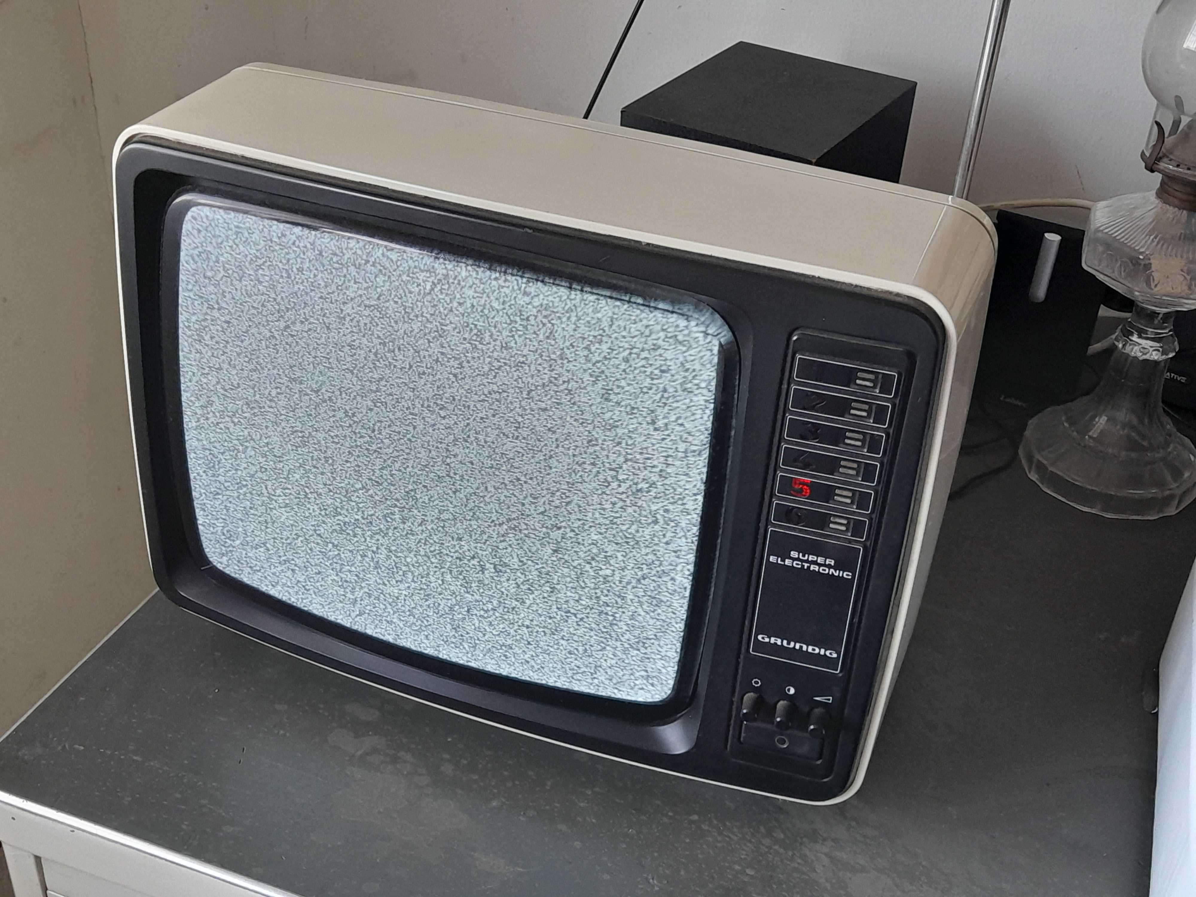 Televisor Grundig vintage - anos 70