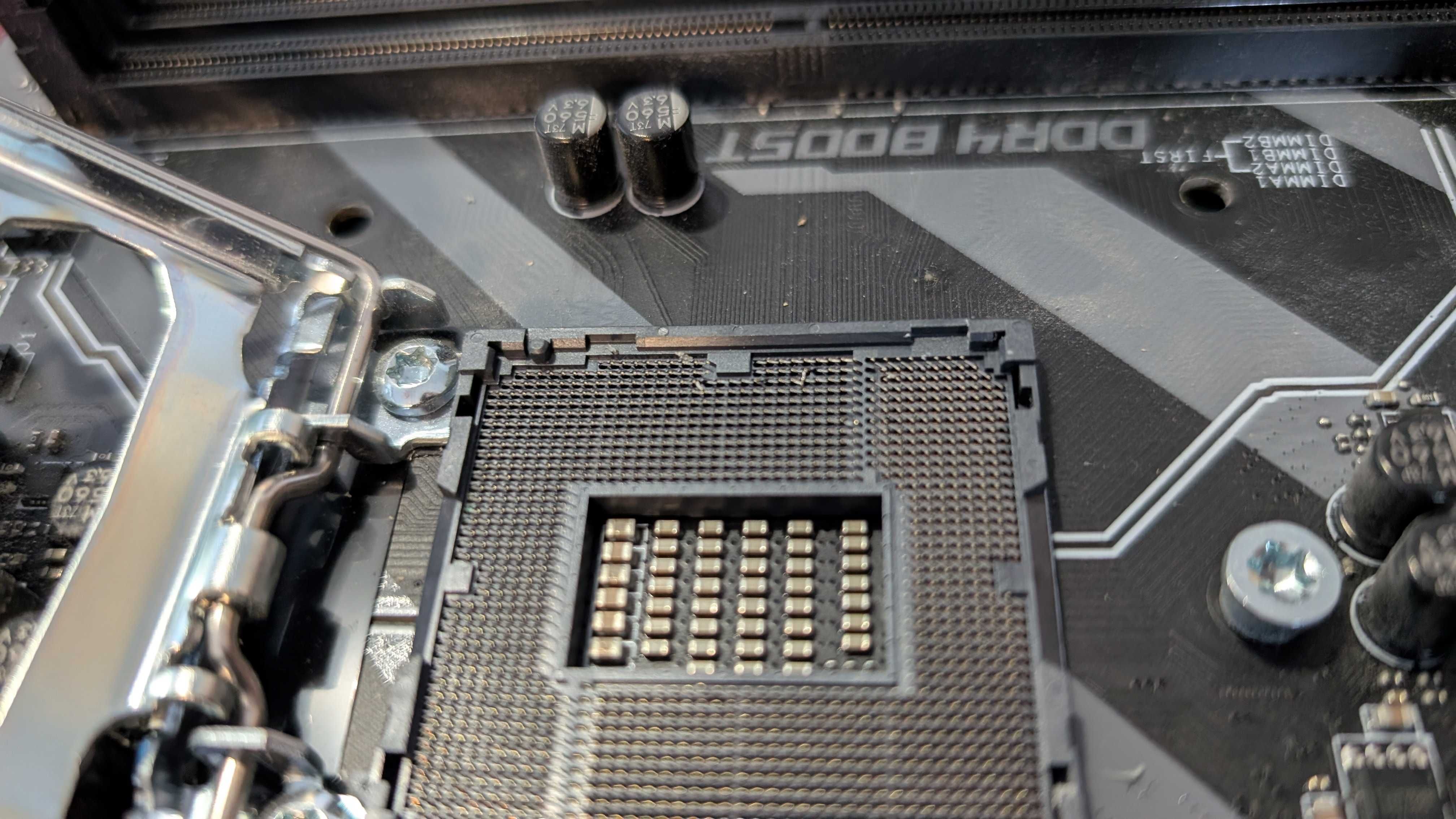Материнська плата MSI Z270 Tomahawk OPT Boost з ньюансом