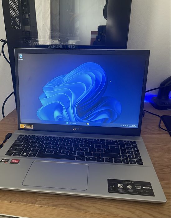 Acer ryzen 7 5700U e AMD Radeon