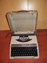 Maszyna do pisania Royal 200