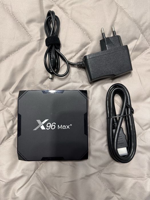 Smart TV приставка X96 Max plus 4/32 Gb