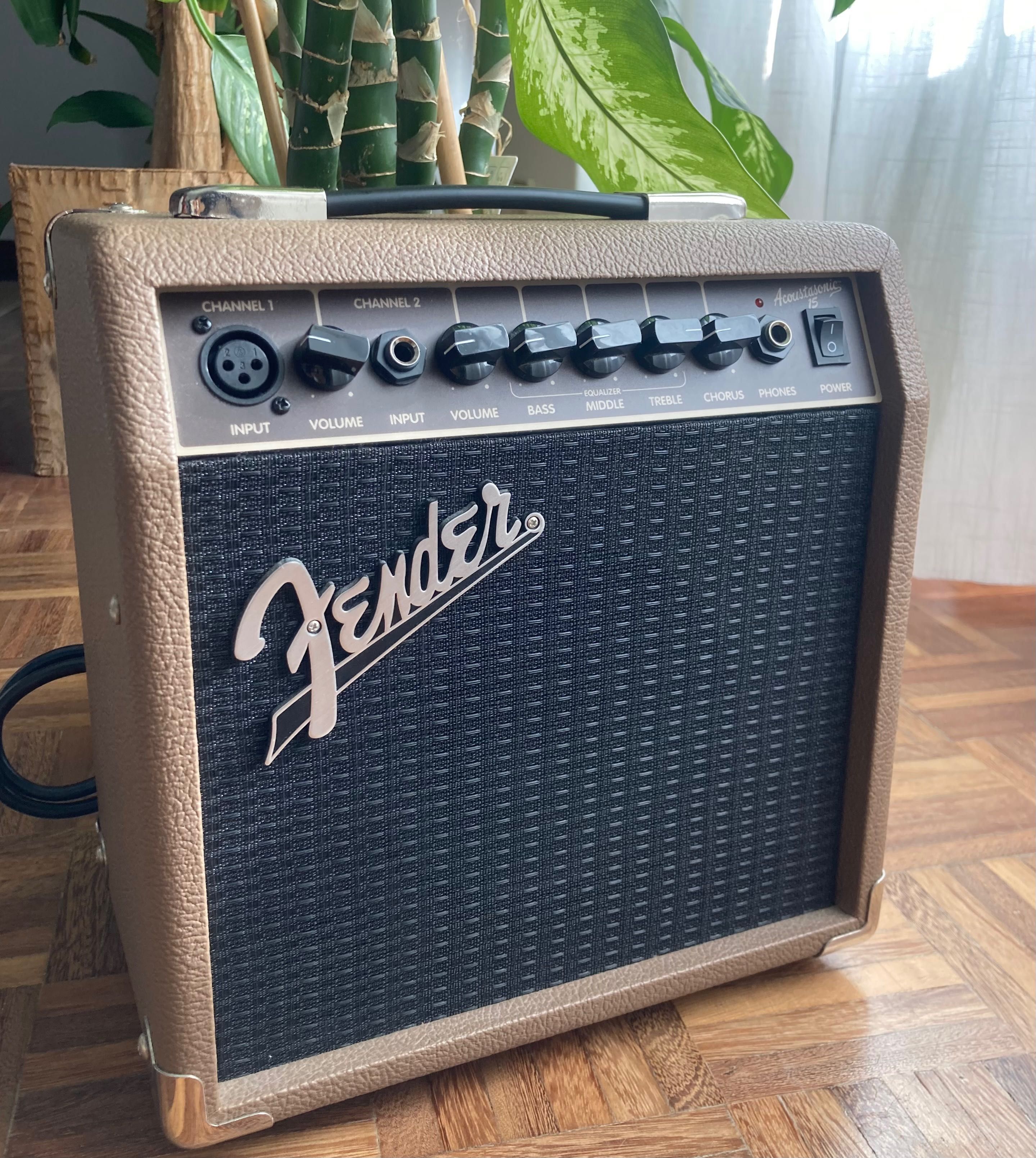 Amplificador Fender Acoustasonic15 (Guitarra e Microfone)