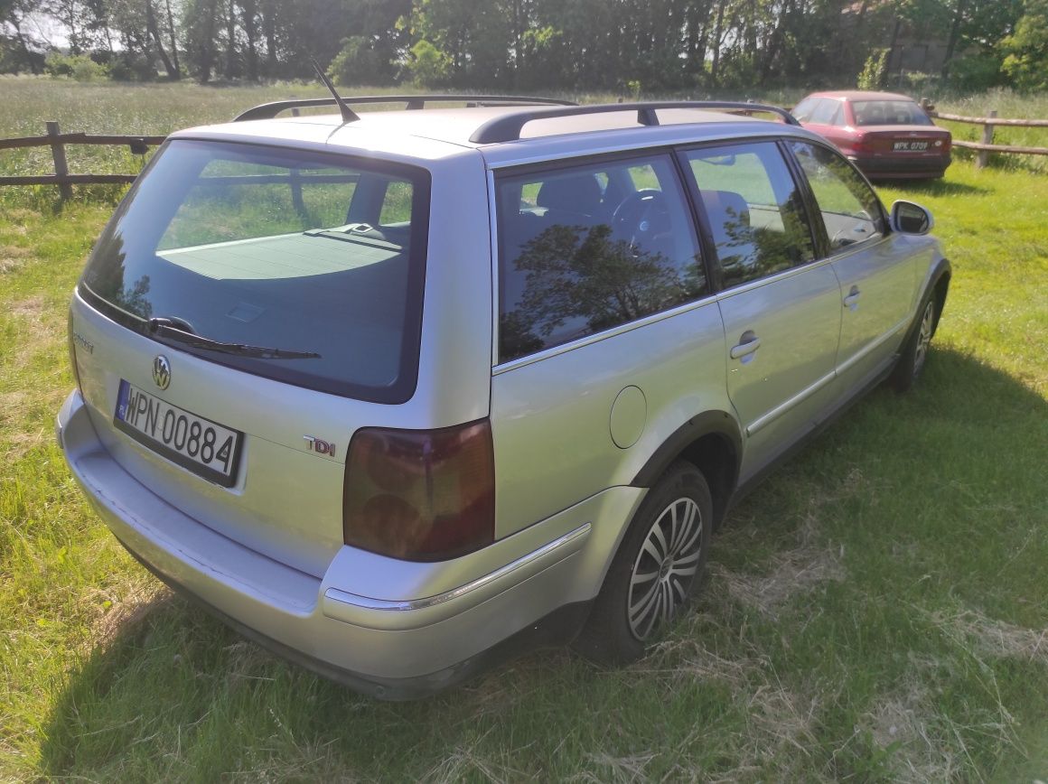 Passat  kombi 2004 1.9 TDI idealny