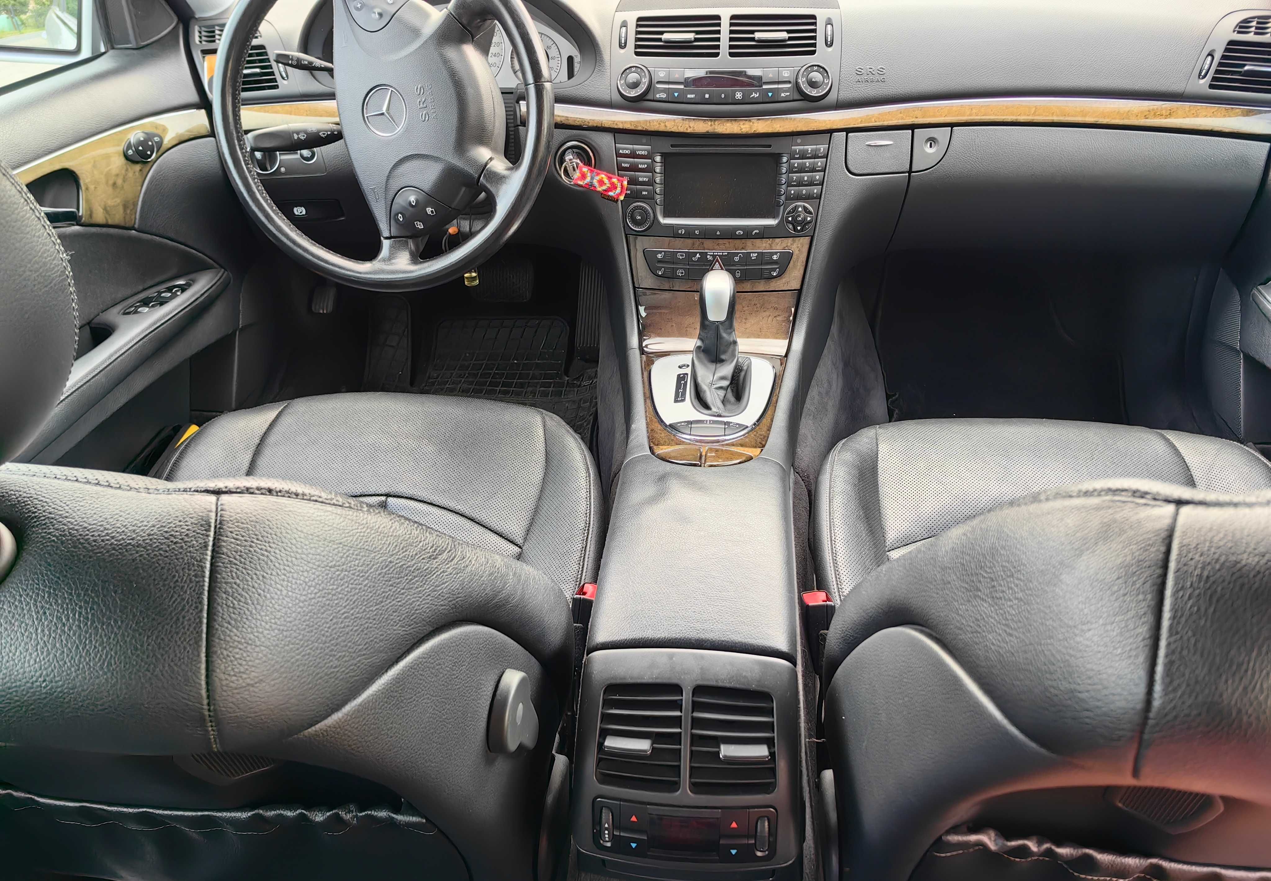 Mercedes E-klasa E500 Avantgarde 4Matic V8 AirMatic