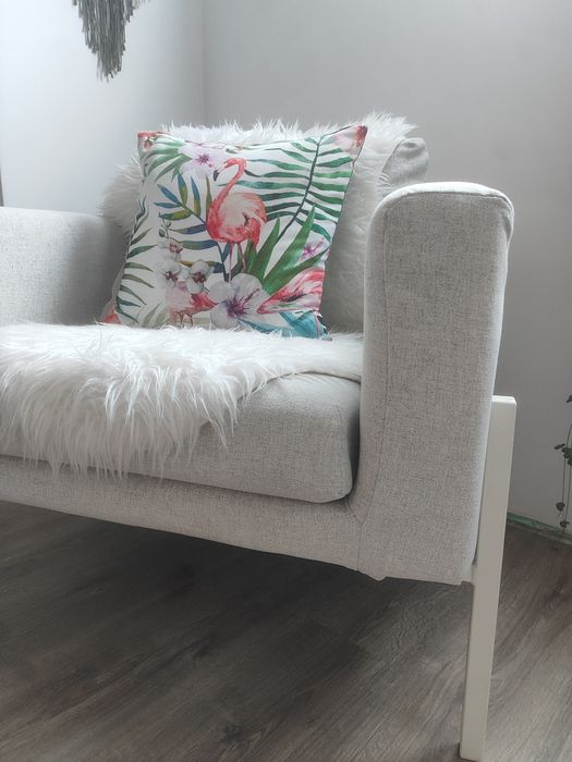 Poltrona ikea cinza claro