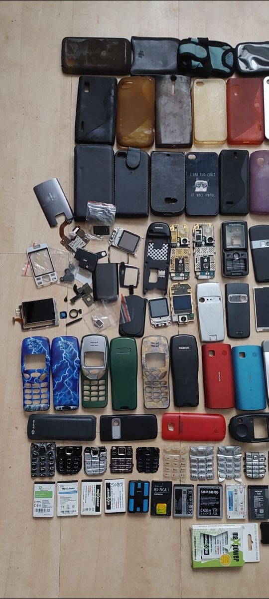 Akcesoria komórkowe do starych telefonow + gratisy