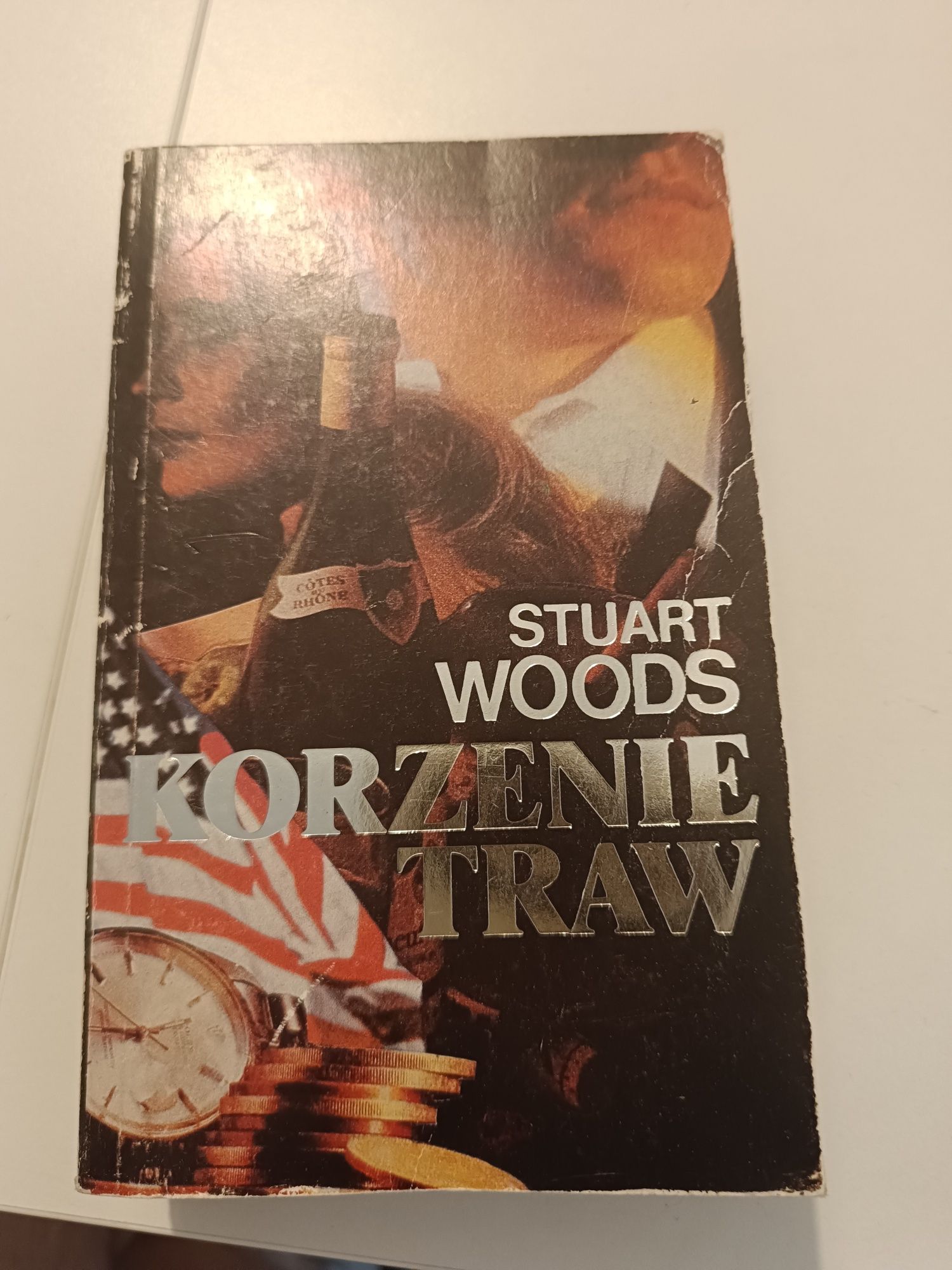 Korzenie traw Woods powieść