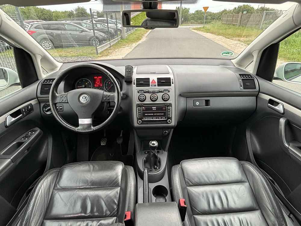 Volkswagen Touran Cross 2.0 TDI ! Lift ! Xenon ! Po Opłatach !