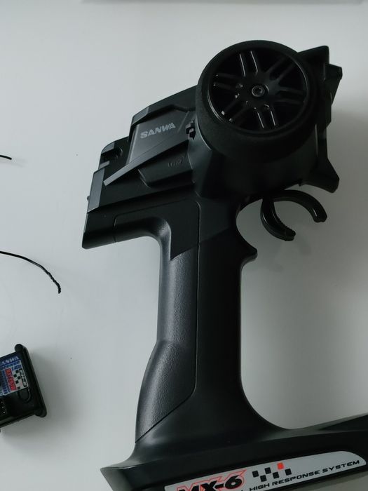 Aparatura SANWA MX-6 (dwa odbiorniki)