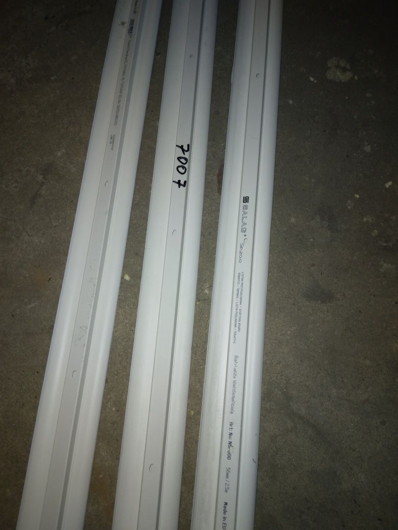 3  biale Listwy przypodlogowe